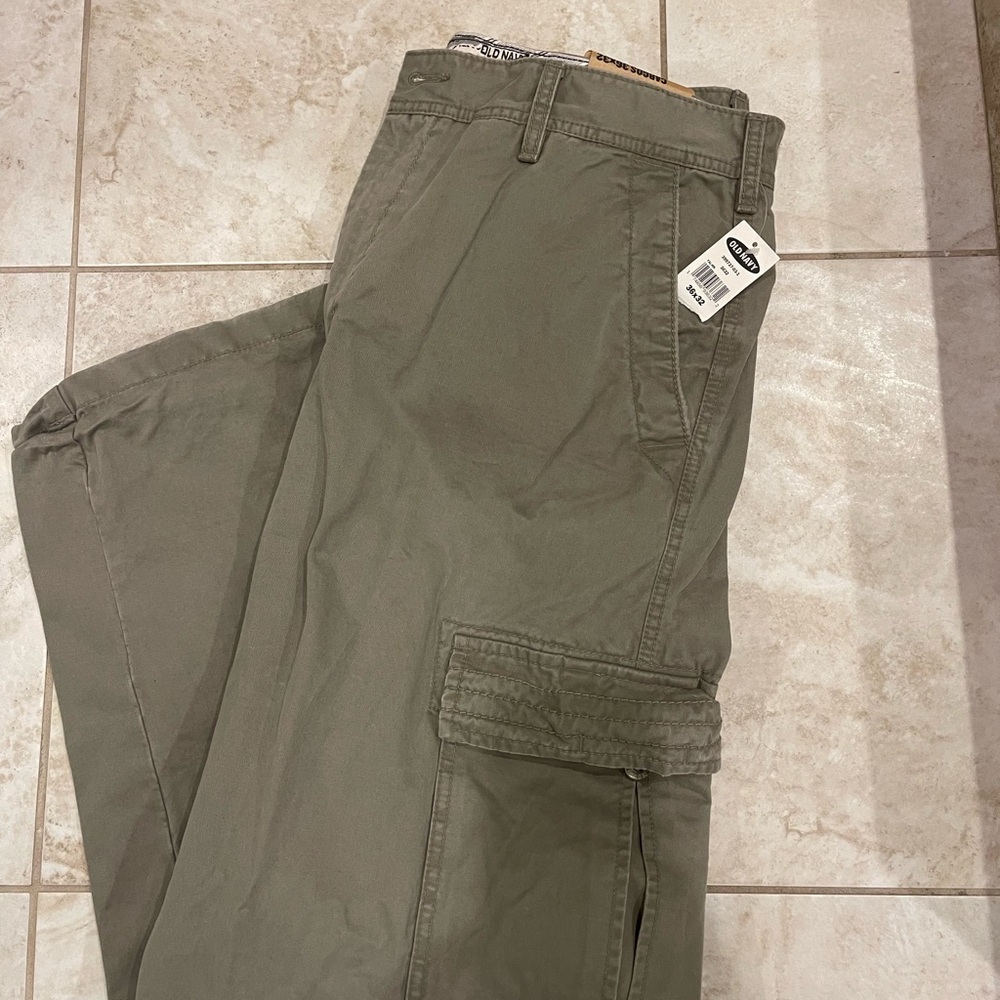 Men's Old Navy Olive Cargo Pants